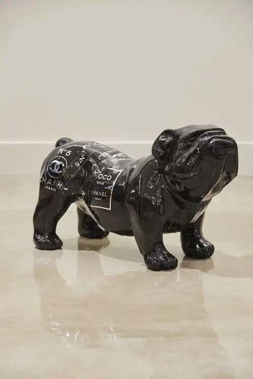 Seasonal Sale ▷ Chanel doggy by James Chiew, 2020 | Resin sculpture