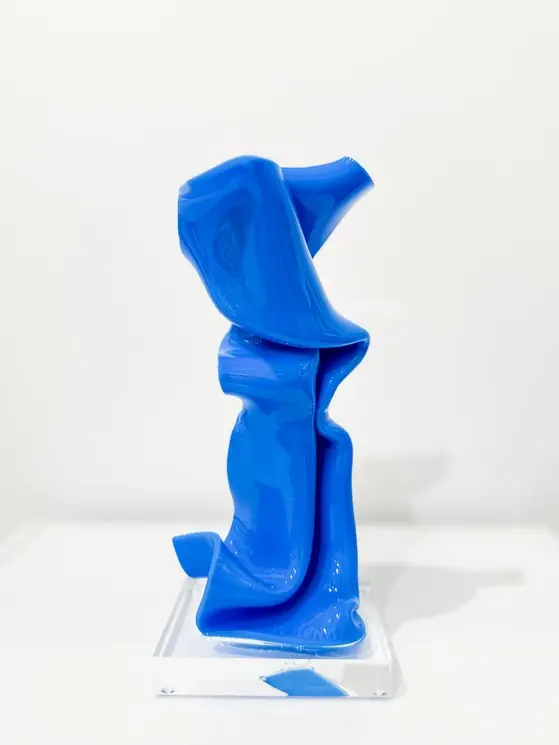 ▷ Wrapping Twist Bleu by Laurence Jenkell, 2022 | Plexiglass Sculpture Order Now