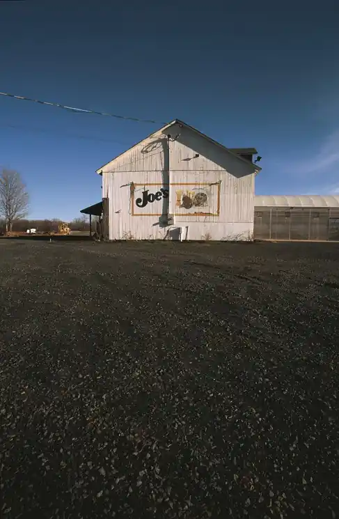 ▷ Joe's Barn, New York by Michael K. Yamaoka, 1998 | Encre Photographies Weekend Sale