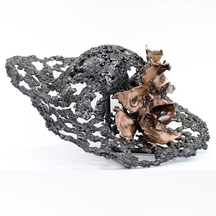 ▷ Chapeau 112-22 by Philippe Buil, 2022 | Steel Sculpture Trending