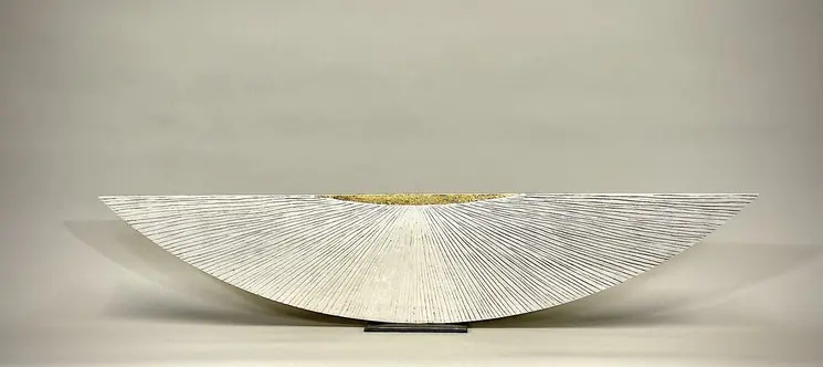 ▷ Kheops PM white- LC68 by Landry Clément, 2023 | Gold Leaf Sculpture Exclusive Offer