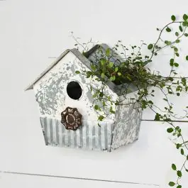 Wholesale Aged Metal Hanging Birdhouse