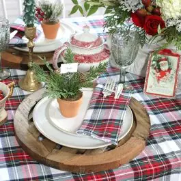 Rustic Farmhouse Round Wooden Lattice Charger Plate Set of 4 Must Have