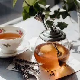 Super Sale Vagabond House Glass Honey Pot with Spoon Set